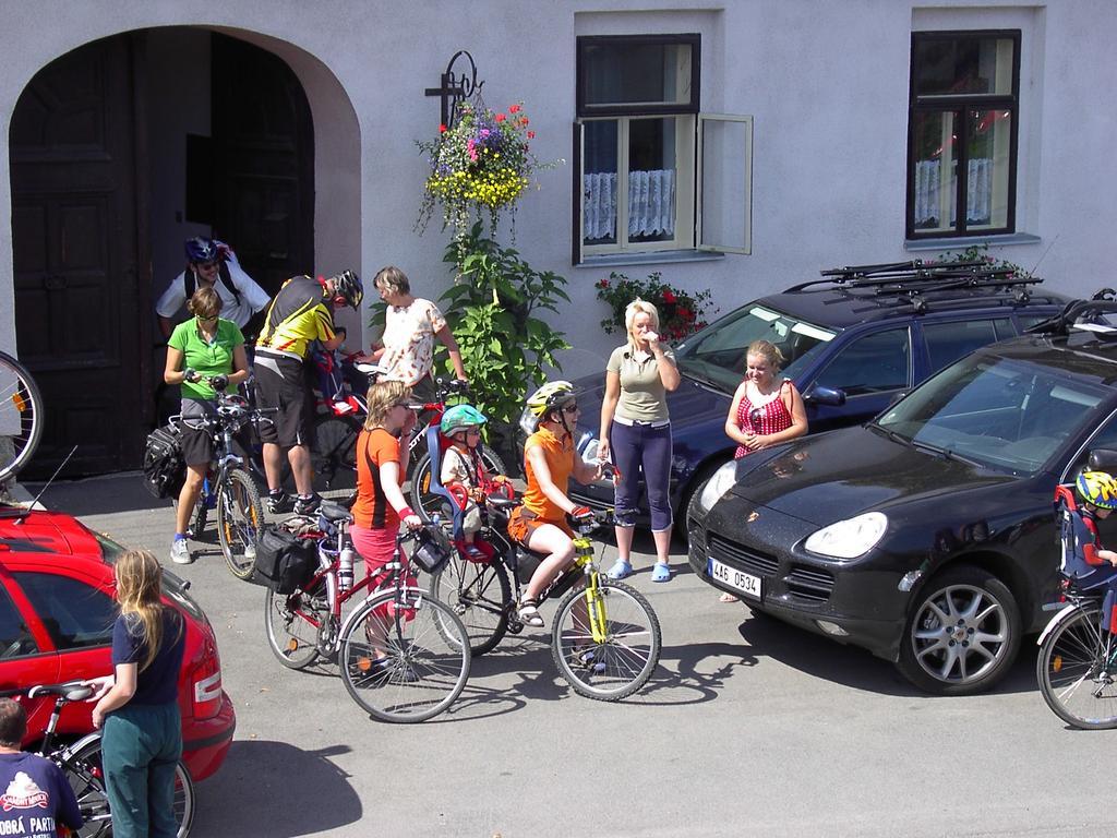 Rodinne Ubytovani Na Habesi Crhov Exterior foto